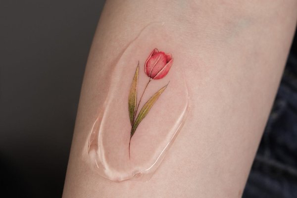 tetování tulipán
