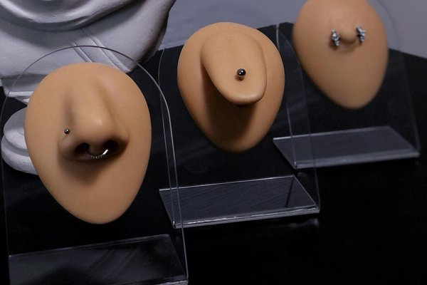 Kurzy piercingu v Praze