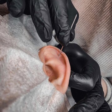 Piercing v Plzni