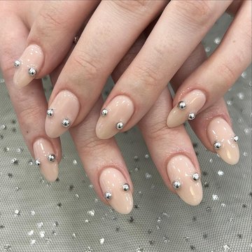 Piercing nehtů
