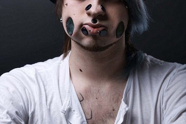 Tunely v tvářích