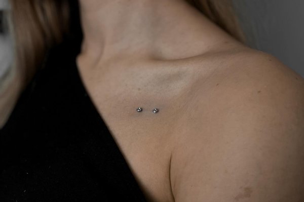 plochý piercing