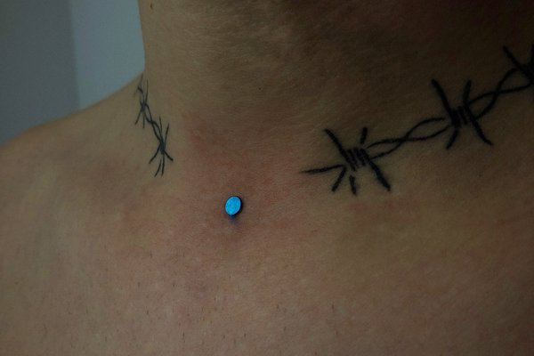 piercing mikrodermál