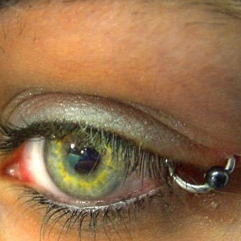 Piercing oka