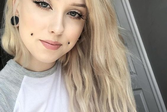 Piercing tváří