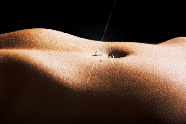 piercing v pupíku rizika