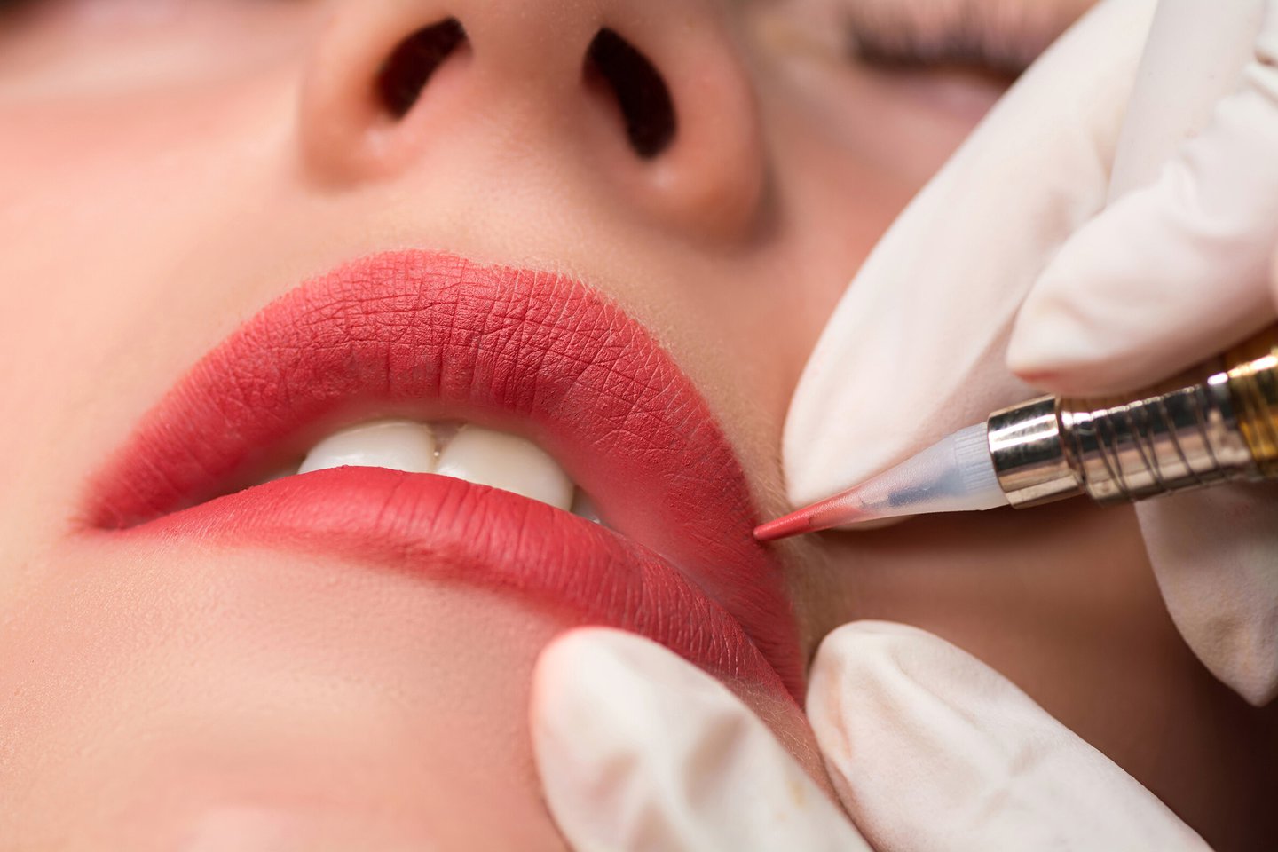 Permanentní make-up rtů Hojení