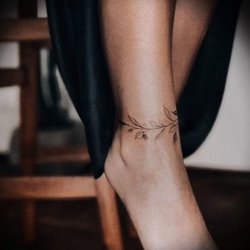 Ženské tetování kotníku