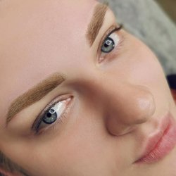 Permanentní make-up 3D