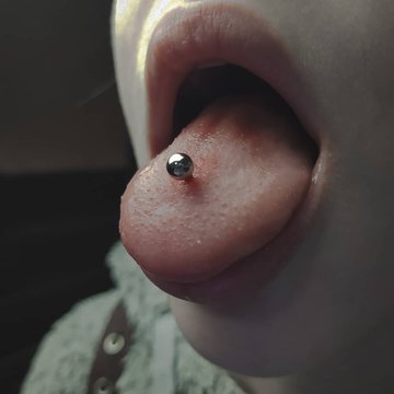 Piercing v Brně