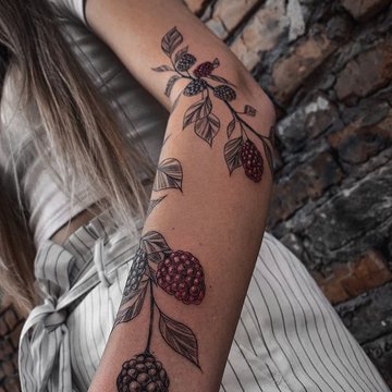 Dámské tetování na ruce - fotografie, nápady