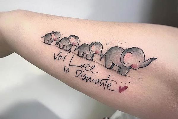 Symbolické tetování pro rodinu se slony