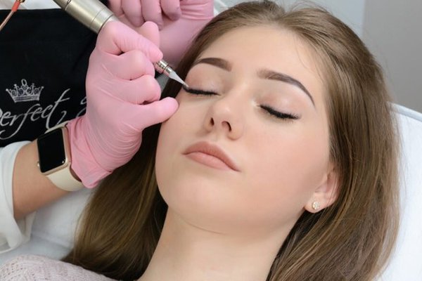 permanentní make up linky