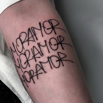 Dámské tetování na ruce - fotografie, nápady